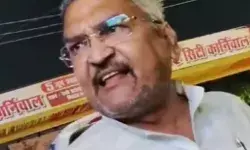 हूटर उतारने को लेकर बवाल काटने वाले बीजेपी नेता व भतीजे पर FIR हूटर उतारने को लेकर बवाल काटने वाले बीजेपी नेता व भतीजे पर FIR