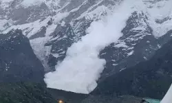 केदारनाथ में टूटा ग्लेशियर- उठा बर्फ का गुब्बार गहरी खाई में समाया