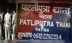 दिनदहाड़े गमछे से गला घोंटकर मकान मालकिन का मर्डर- तीन लड़के....