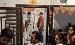 एक तरफा प्यार में सनसनीखेज वारदात- नाबालिग को जिंदा जलाया एक तरफा प्यार में सनसनीखेज वारदात- नाबालिग को जिंदा जलाया