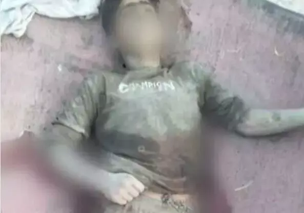 BSF ने बॉर्डर पर पाकिस्तानी घुसपैठिए को किया गोलियों से छलनी BSF ने बॉर्डर पर पाकिस्तानी घुसपैठिए को किया गोलियों से छलनी
