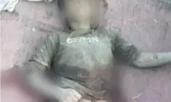 BSF ने बॉर्डर पर पाकिस्तानी घुसपैठिए को किया गोलियों से छलनी BSF ने बॉर्डर पर पाकिस्तानी घुसपैठिए को किया गोलियों से छलनी