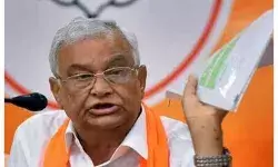 कुर्सी दांव पर लगाने वाले कृषि मंत्री ने शर्त हारने पर दिया इस्तीफा