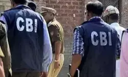 CBI का NHAI दफ्तर पर छापा- घूसखोर इंस्पेक्टर रिश्वत लेते गिरफ्तार CBI का NHAI दफ्तर पर छापा- घूसखोर इंस्पेक्टर रिश्वत लेते गिरफ्तार