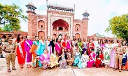 तीस देशों की सुंदरियों ने निहारा ताजमहल- कराया फोटो सेशन तीस देशों की सुंदरियों ने निहारा ताजमहल- कराया फोटो सेशन