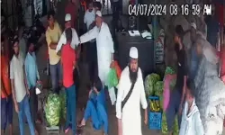 नींबू को लेकर आढ़ती और दुकानदार में ढिशुम ढिशुम- आढ़ती पर.. नींबू को लेकर आढ़ती और दुकानदार में ढिशुम ढिशुम- आढ़ती पर..