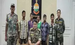 जवानों पर हमले की कोशिश नाकाम- 5 नक्सली अरेस्ट- टिफिन बम गोला बारूद...