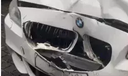 BMW की टक्कर से पत्नी की मौत- पति गंभीर- टक्कर के बाद बोनट पर.... BMW की टक्कर से पत्नी की मौत- पति गंभीर- टक्कर के बाद बोनट पर....