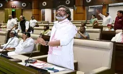 CM पद की शपथ लेते ही बढ़ी मुख्यमंत्री की मुसीबतें - जमानत रद्द करने पहुंची..