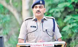 थाने का चार्ज पाना है तो SSP को देना होगा इंटरव्यू - कई के हुए तबादले थाने का चार्ज पाना है तो SSP को देना होगा इंटरव्यू - कई के हुए तबादले