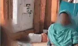 साढ़े तीन साल की गैंगरेप पीड़िता ने नौवें दिन मौत से हारी जिंदगी की जंग साढ़े तीन साल की गैंगरेप पीड़िता ने नौवें दिन मौत से हारी जिंदगी की जंग