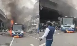 भरे बाजार में आग का गोला बनकर दौड़ी यात्रियों से भरी बस- ड्राइवर की...