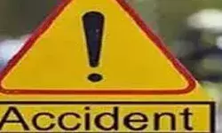 कार के खाई में गिरने से एक ही परिवार के चार लोगों की मौत कार के खाई में गिरने से एक ही परिवार के चार लोगों की मौत