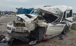 हाईवा से हुई भिड़ंत में उड़े स्कॉर्पियो के परखच्चे- 6 लोगों की मौत.... हाईवा से हुई भिड़ंत में उड़े स्कॉर्पियो के परखच्चे- 6 लोगों की मौत....