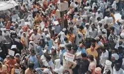 बैक फुट पर आई योगी सरकार- टीचरों की डिजिटल अटेंडेंस पर रोक बैक फुट पर आई योगी सरकार- टीचरों की डिजिटल अटेंडेंस पर रोक