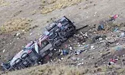 बस दुर्घटना में मरने वालों की संख्या बढ़कर इतने हुई बस दुर्घटना में मरने वालों की संख्या बढ़कर इतने हुई