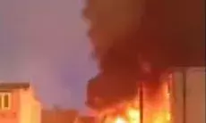 चुनाव खत्म होते ही दंगा- सड़कों पर बवालियों का तांडव- जगह जगह आगजनी चुनाव खत्म होते ही दंगा- सड़कों पर बवालियों का तांडव- जगह जगह आगजनी