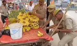 कांवड़ यात्रा रुट पर नाम लिखने को पुलिस ने संभाला मोर्चा और फिर....