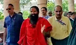 नेम प्लेट विवाद पर बोले योग गुरु- रामदेव को दिक्कत नहीं तो रहमान को... नेम प्लेट विवाद पर बोले योग गुरु- रामदेव को दिक्कत नहीं तो रहमान को...