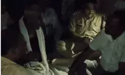 DIOS ज्ञापन नहीं लेने आए तो शिक्षकों ने जड़ा ताला- 3 घंटे तक कैद रहा..