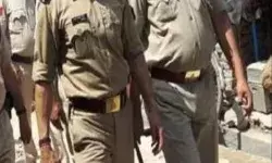 फिर पुलिस टीम पर हमला- कानून व्यवस्था पर उठने लगे सवाल फिर पुलिस टीम पर हमला- कानून व्यवस्था पर उठने लगे सवाल