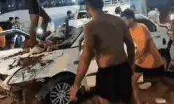 कावड़ खंडित होने पर बवाल- पुलिस पर फेंकी कुर्सियां- गाड़ी में तोड़फोड़ कावड़ खंडित होने पर बवाल- पुलिस पर फेंकी कुर्सियां- गाड़ी में तोड़फोड़