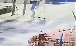 मॉर्निंग वॉक पर निकली महिला से दिनदहाड़े सरेआम कुंडल लूटे- बीच सड़क...