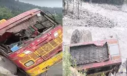 नेशनल हाईवे पर पलटी बस नदी में गिरी- मौके पर मची चीख पुकार