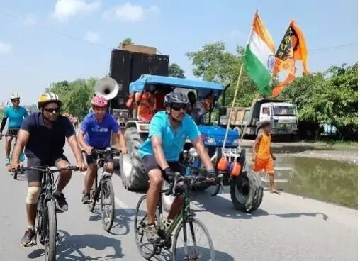 DIG ने सादे कपड़ों में 70 KM साइकिल चलाकर परखी कांवड यात्रा मार्ग की व्यवस्था