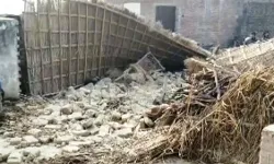 कच्ची दीवार गिरने से एक परिवार के इतने लोग हुए घायल कच्ची दीवार गिरने से एक परिवार के इतने लोग हुए घायल