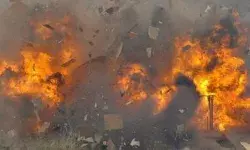 टैंकर में विस्फोट होने से एक व्यक्ति की मौत- इतने लोग घायल- मचा कोहराम टैंकर में विस्फोट होने से एक व्यक्ति की मौत- इतने लोग घायल- मचा कोहराम