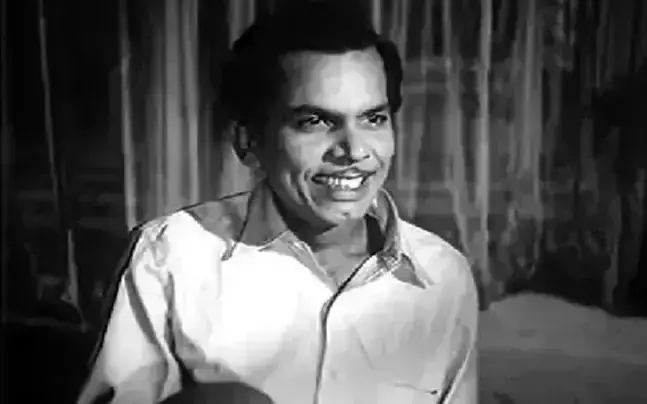 बस कंडक्टर से कॉमेडी किंग बनें ये अभिनेता- दुनिया मे बनाई थी अपनी पहचान बस कंडक्टर से कॉमेडी किंग बनें ये अभिनेता- दुनिया मे बनाई थी अपनी पहचान