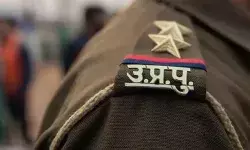 नाम निकालने के लिए दरोगा ले रही थी रिश्वत- टीम ने पकड़ लिया रंगेहाथ नाम निकालने के लिए दरोगा ले रही थी रिश्वत- टीम ने पकड़ लिया रंगेहाथ