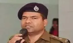 सिपाही ने की थाना प्रभारी की शिकायत- कप्तान ने संज्ञान लेकर... सिपाही ने की थाना प्रभारी की शिकायत- कप्तान ने संज्ञान लेकर...