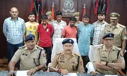 घटना का खुलासा- 4 आरोपी अरेस्ट- तीन टीमें- कप्तान ने दिया इनाम घटना का खुलासा- 4 आरोपी अरेस्ट- तीन टीमें- कप्तान ने दिया इनाम