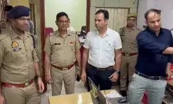 बैंक में रात को घुसे चार चोर- सीसीटीवी कैमरे हुए कैद- उड़ा ले गये... बैंक में रात को घुसे चार चोर- सीसीटीवी कैमरे हुए कैद- उड़ा ले गये...