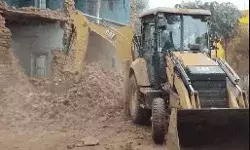 पार्थिव शिवलिंग बनाने के दौरान हादसा- दीवार गिरने से 8 बच्चों की मौत पार्थिव शिवलिंग बनाने के दौरान हादसा- दीवार गिरने से 8 बच्चों की मौत