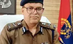 संडे स्पेशल- कांवड़ में एक्टिव मोड़ में नज़र आये ADG डीके ठाकुर संडे स्पेशल- कांवड़ में एक्टिव मोड़ में नज़र आये ADG डीके ठाकुर