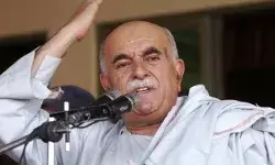 कश्मीर पर प्रस्ताव को लेकर संसद में बवाल- MP ने स्पीकर को बताया हवलदार कश्मीर पर प्रस्ताव को लेकर संसद में बवाल- MP ने स्पीकर को बताया हवलदार