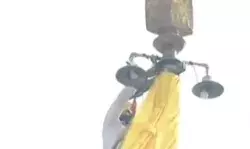 स्वर्ण मंदिर में बदले गए निशान साहिब- केसरी हटाकर चढ़ाया बसंती रंग स्वर्ण मंदिर में बदले गए निशान साहिब- केसरी हटाकर चढ़ाया बसंती रंग