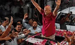 17 महीने बाद तिहाड़ से बाहर आए मनीष जाएंगे राजघाट- करेंगे हनुमान जी...