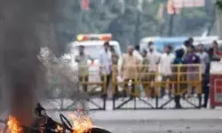 बांग्लादेश में हिंदू विरोधी हिंसा से चिंतित अमेरिकी सांसद ने विदेश....