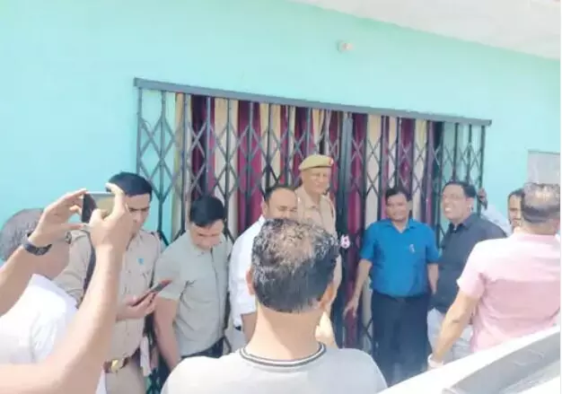 मदरसे में संचालक डॉक्टर बेटे द्वारा छात्रा से छेड़छाड़- जांच के बाद... मदरसे में संचालक डॉक्टर बेटे द्वारा छात्रा से छेड़छाड़- जांच के बाद...