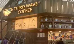 कॉफी शॉप के वॉशरूम में महिला ने पकड़ा हिडन कैमरा- स्टाफ किया अरेस्ट कॉफी शॉप के वॉशरूम में महिला ने पकड़ा हिडन कैमरा- स्टाफ किया अरेस्ट