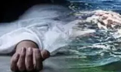 नदी में दस साल का बच्चा बहा, शव बरामद किया गया नदी में दस साल का बच्चा बहा, शव बरामद किया गया