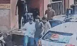 दुकान के पास खड़े युवक का किडनैप- कार में डाल कर ले गए 6 लोग