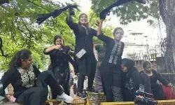 महिला अपराधों को लेकर काले कपड़ों में प्रदर्शन- विधानसभा का घेराव..