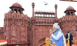 लाल किले पर मोदी फहरायेंगे तिरंगा, इतने हजार विशेष मेहमान आमंत्रित लाल किले पर मोदी फहरायेंगे तिरंगा, इतने हजार विशेष मेहमान आमंत्रित