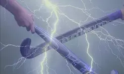 आसमानी बिजली ले उड़ी तीन हॉकी खिलाड़ियों की जान- 5 गंभीर आसमानी बिजली ले उड़ी तीन हॉकी खिलाड़ियों की जान- 5 गंभीर