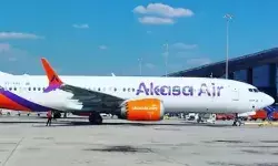 मुंबई जा रही फ्लाइट में कुर्सी पर बैठा आदमी गिरा और चंद मिनट में.. मुंबई जा रही फ्लाइट में कुर्सी पर बैठा आदमी गिरा और चंद मिनट में..